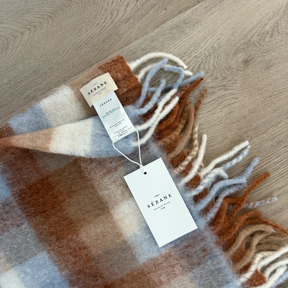 Sezane Louise Scarf - Lila Beige Ecru - Picture 5 of 8